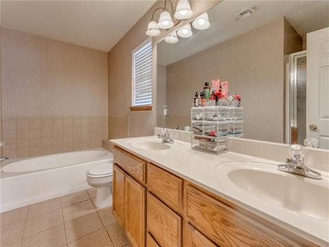 313 SW 40th St, Moore, OK 73160 photo 17