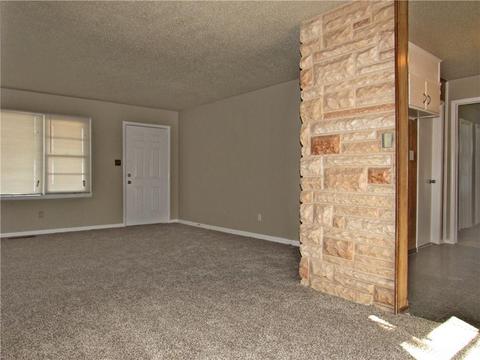 422 S 4th St, Mcloud, OK 74851 photo 2