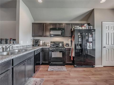 9609 Silas Dr, Moore, OK 73160 photo 8
