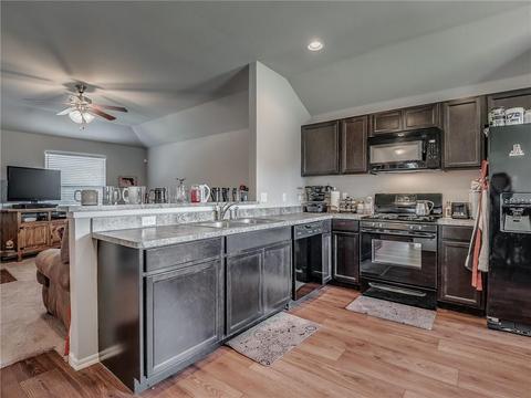 9609 Silas Dr, Moore, OK 73160 photo 9