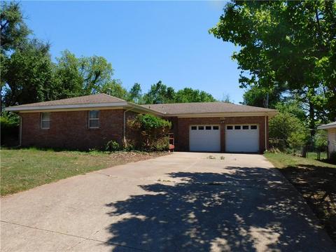 1417 E Maple Ave, Stillwater, OK 74074 photo 1
