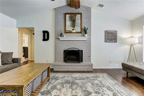 824 Lakecrest Dr, Moore, OK 73170 photo 7