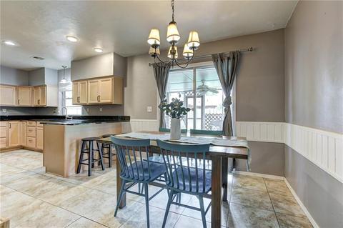 824 Lakecrest Dr, Moore, OK 73170 photo 12