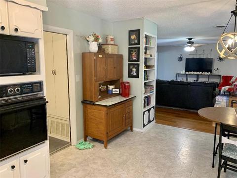 504 N Mockingbird Dr, Altus, OK 73521 photo 11