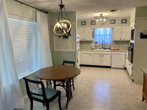 504 N Mockingbird Dr, Altus, OK 73521 photo 9