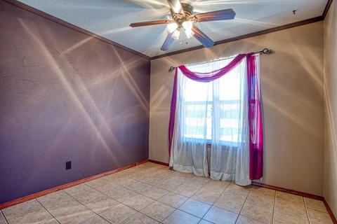 566 Sunset Dr, Watonga, OK 73772 photo 4