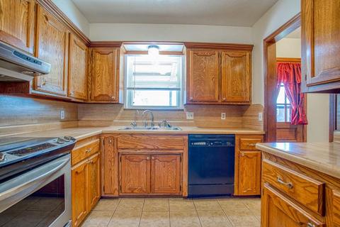 566 Sunset Dr, Watonga, OK 73772 photo 6