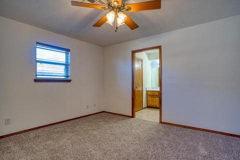 566 Sunset Dr, Watonga, OK 73772 photo 8
