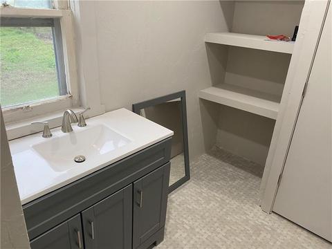 208 E Springer Ave, Guthrie, OK 73044 photo 8