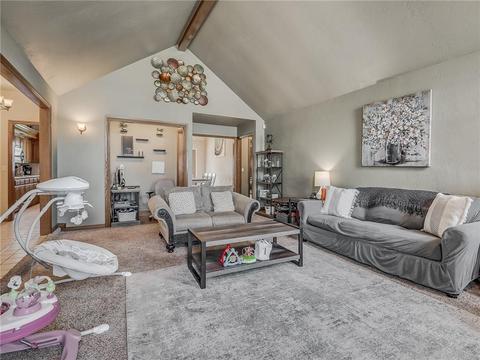 224 E Olympic Dr, Yukon, OK 73099 photo 5
