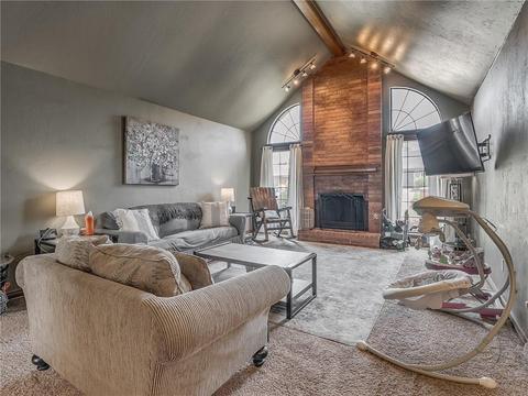 224 E Olympic Dr, Yukon, OK 73099 photo 4