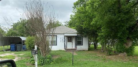 512 NW Cloud St, Minco, OK 73059 photo 1