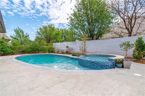 623 Greystone Ln, Norman, OK 73072 photo 1