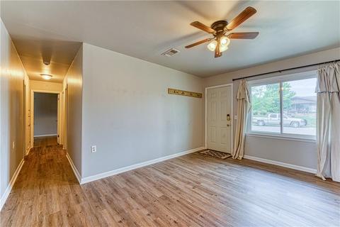 305 S Highland Dr, Erick, OK 73645 photo 8