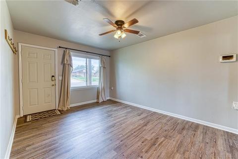 305 S Highland Dr, Erick, OK 73645 photo 4