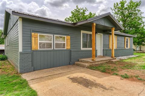 305 S Highland Dr, Erick, OK 73645 photo 2