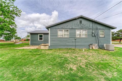 305 S Highland Dr, Erick, OK 73645 photo 30