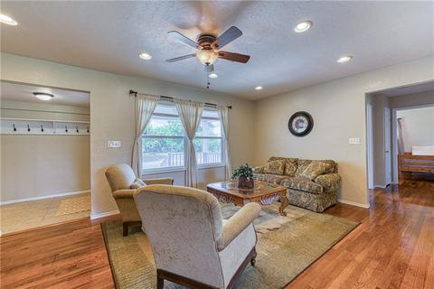 816 E Sycamore Ave, Altus, OK 73521 photo 8