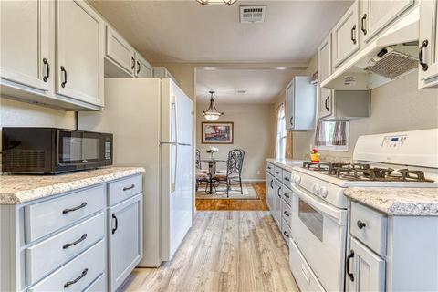 816 E Sycamore Ave, Altus, OK 73521 photo 13