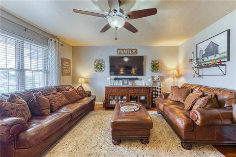 630 E Benton Ave, Sayre, OK 73662 photo 9