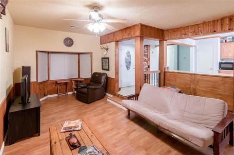 104 Bryan Ave, Burns Flat, OK 73624 photo 5