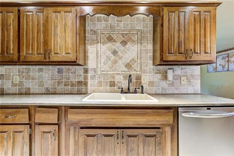 203 Stonegate Dr, Guthrie, OK 73044 photo 12