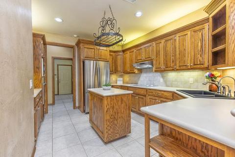 1732 Apache Trl, Edmond, OK 73003 photo 9