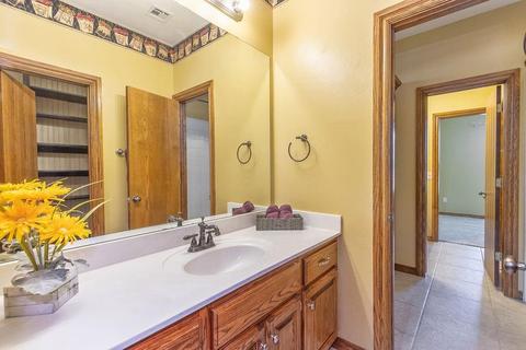 1732 Apache Trl, Edmond, OK 73003 photo 24