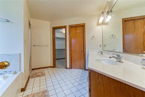 300 Val Verde St, Altus, OK 73521 photo 18