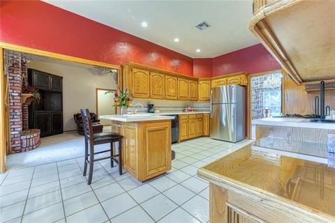 300 Val Verde St, Altus, OK 73521 photo 10