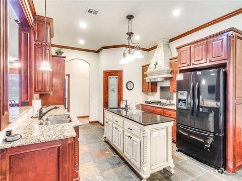 1301 Denver Cir, Moore, OK 73160 photo 14