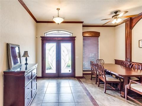1301 Denver Cir, Moore, OK 73160 photo 4