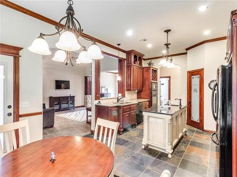 1301 Denver Cir, Moore, OK 73160 photo 13
