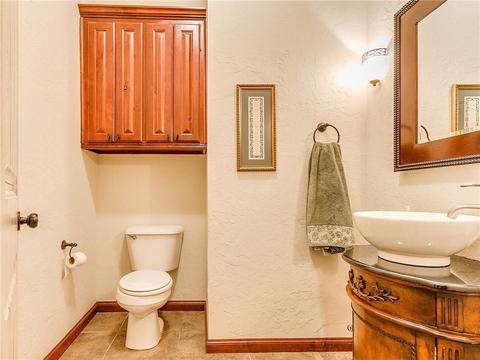 1301 Denver Cir, Moore, OK 73160 photo 24