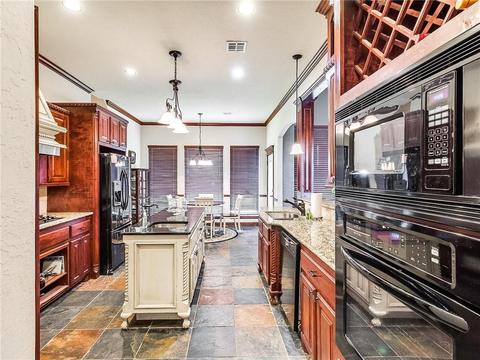 1301 Denver Cir, Moore, OK 73160 photo 17
