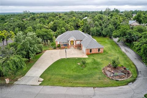 3230 Everett Dr, Edmond, OK 73013 photo 1