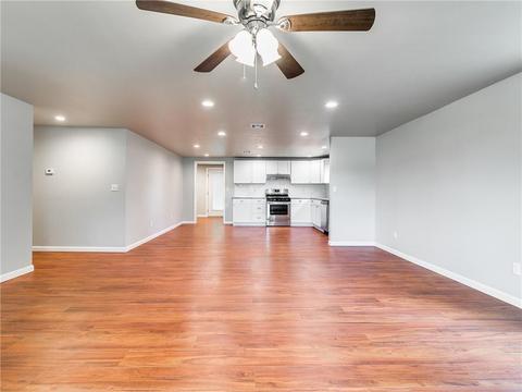 312 E 1st St, Stroud, OK 74079 photo 6