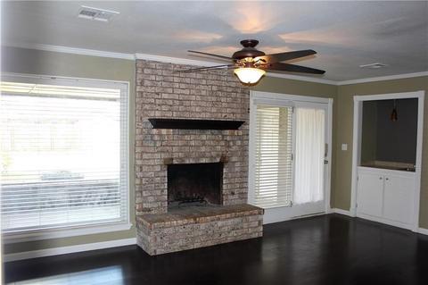 717 Rosehaven Dr, Altus, OK 73521 photo 2