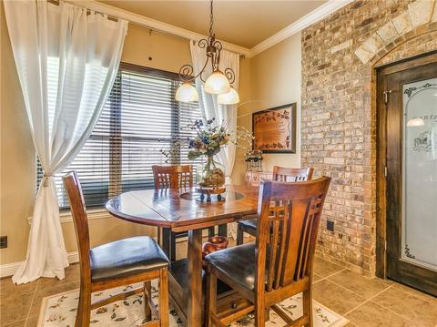 402 Rochester Ct, Tuttle, OK 73089 photo 10