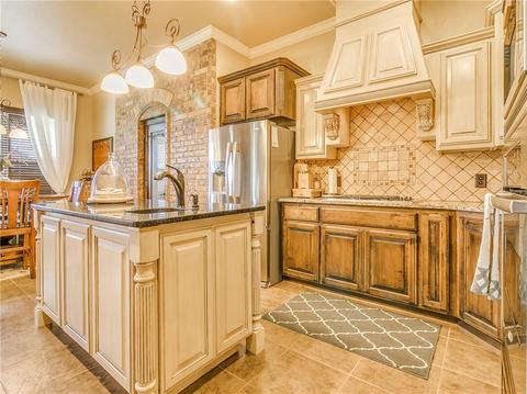402 Rochester Ct, Tuttle, OK 73089 photo 12