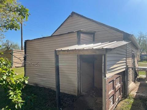 729 E Liveoak St, Altus, OK 73521 photo 11