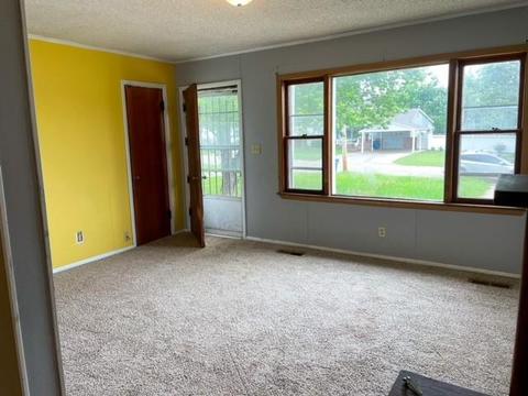 1414 E Broadway St, Cushing, OK 74023 photo 2