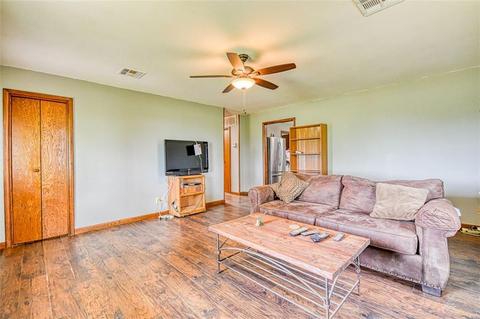 1601 Brookside St, Guthrie, OK 73044 photo 7
