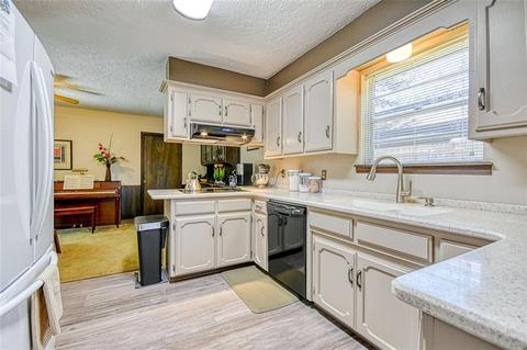 1818 N Logan Dr, Norman, OK 73069 photo 9