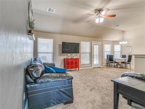 20669 Frontier Pl, Harrah, OK 73045 photo 2