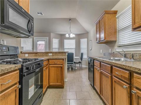 20669 Frontier Pl, Harrah, OK 73045 photo 6