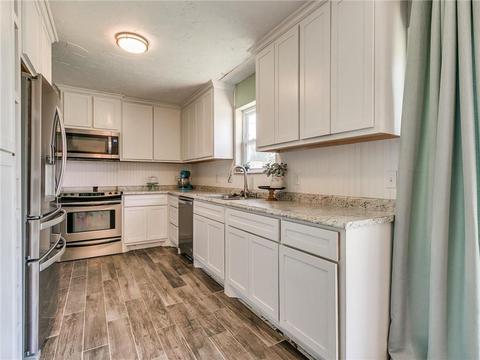 205 E Beech Ave, Yukon, OK 73099 photo 13
