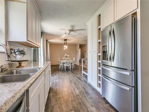 205 E Beech Ave, Yukon, OK 73099 photo 17