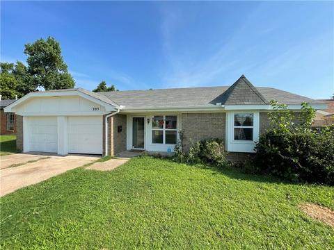 205 E Beech Ave, Yukon, OK 73099 photo 1
