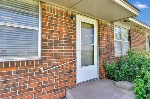 901 S Pine Ave, Erick, OK 73645 photo 4